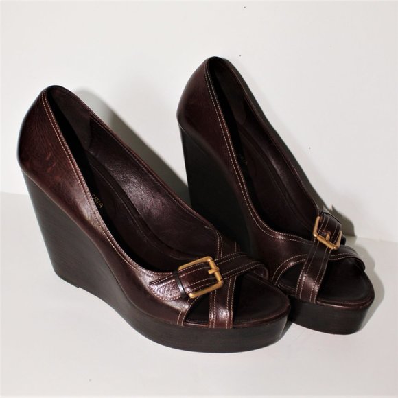 BCBGMAXAZRIA Platform  Wedge - Picture 5 of 9